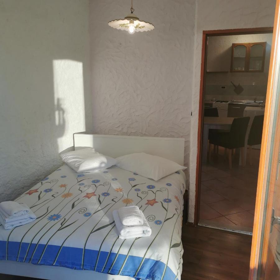 B&B Feral Ровинь Экстерьер фото