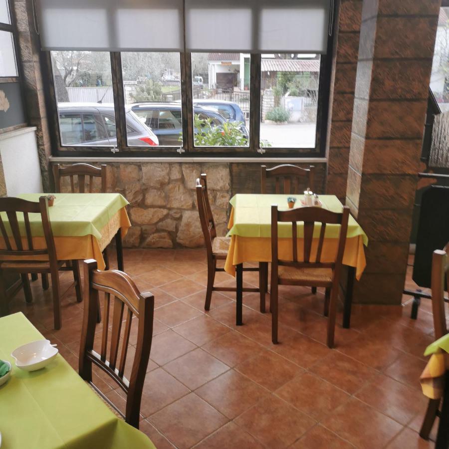 B&B Feral Ровинь Экстерьер фото