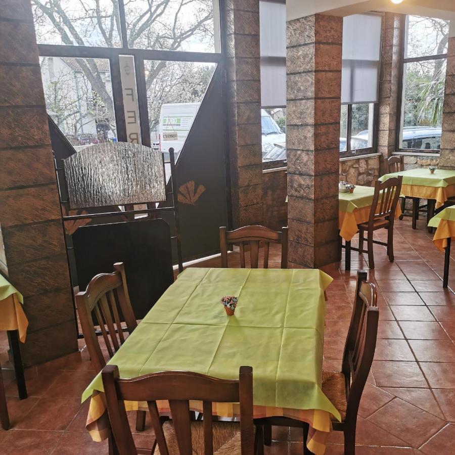 B&B Feral Ровинь Экстерьер фото